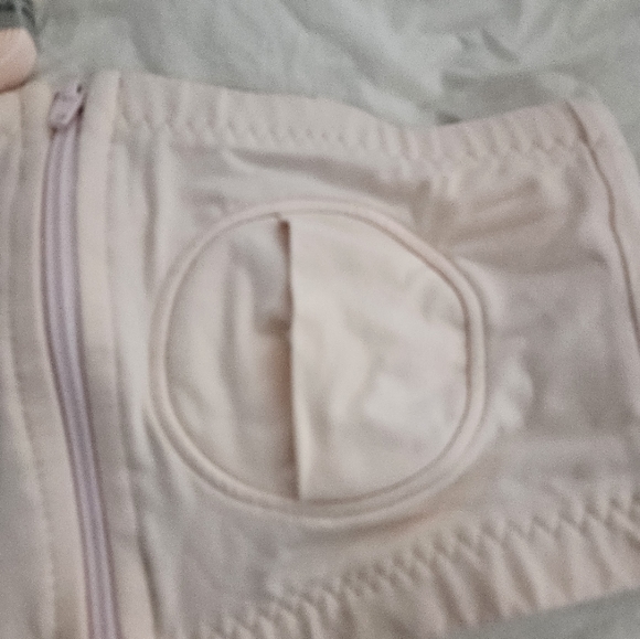 Simple wishes hands free pumping bra. Size: XS-large. - Picture 8 of 12